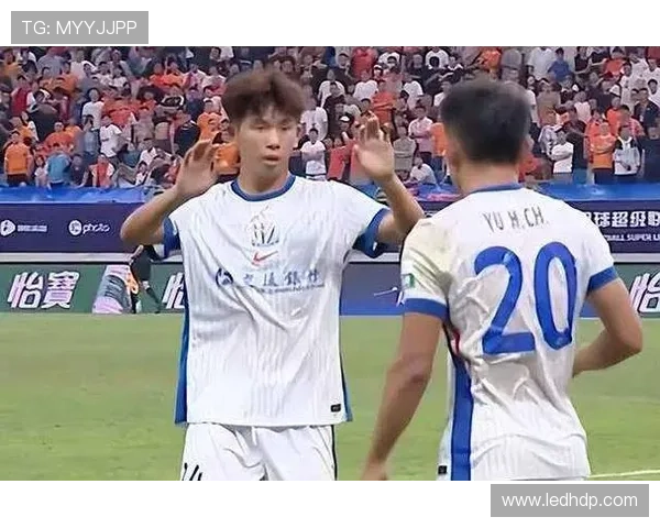 中国新星再创佳绩击败世界前十掀起网坛青春风暴