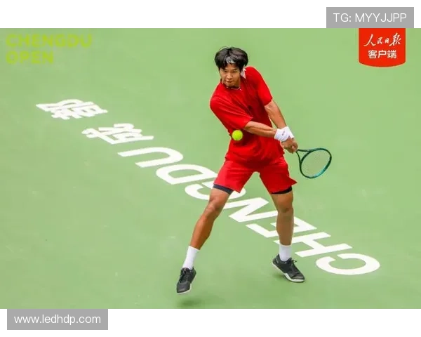 2025年网球年度总决赛落幕 头号种子轻松夺冠精彩赛事回顾