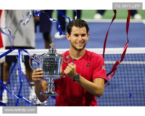 网球世界风云再起 小威复出战法网新星迎战顶尖对手