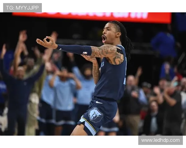 NBA新赛季焦点：詹姆斯复出带队迎战勇士 莫兰特伤情持续关注