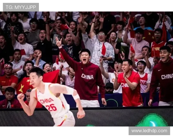 中国男篮奋力拼搏逆转胜利，迎来亚洲杯新篇章，队员表现值得肯定