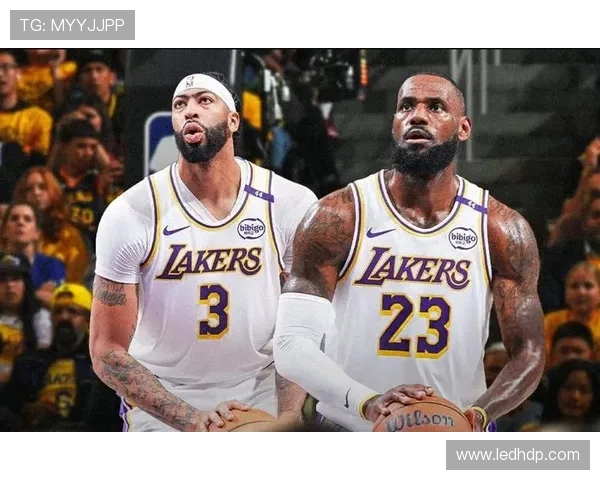 湖人队新赛季阵容亮相詹姆斯与浓眉领衔全新挑战势在必得