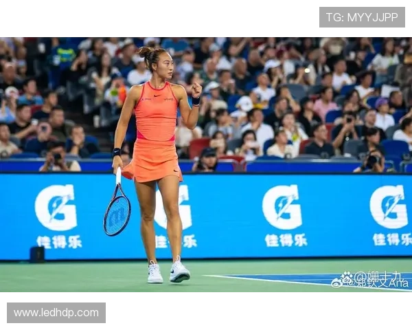 网球赛季精彩纷呈 明星选手激烈角逐新冠军争夺战