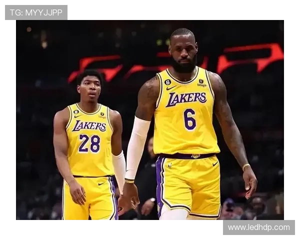 詹姆斯领衔湖人迎战勇士,西部季后赛席位争夺战火热开启