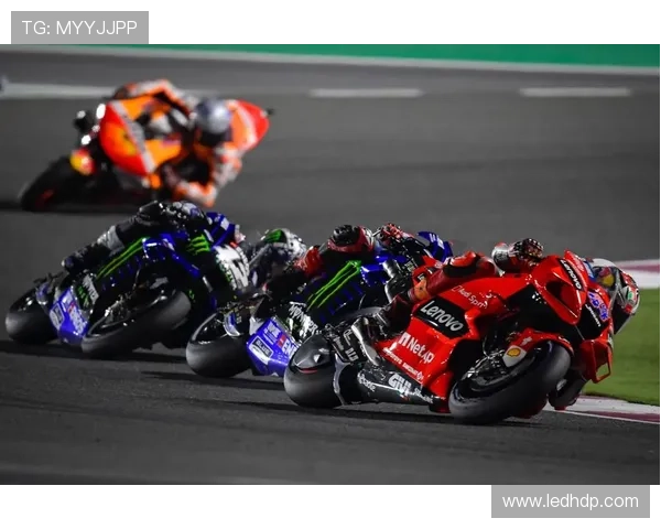 马丁惊险夺冠杜卡迪称霸赛季末战罗西点评新星崛起全场沸腾